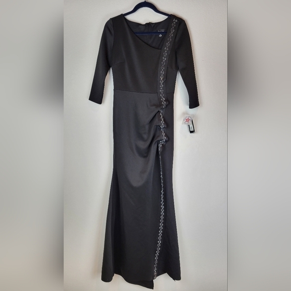NWT Xscape Women's Ruched Off-The-Shoulder Gown in Gunmetal Black - Picture 2 of 14